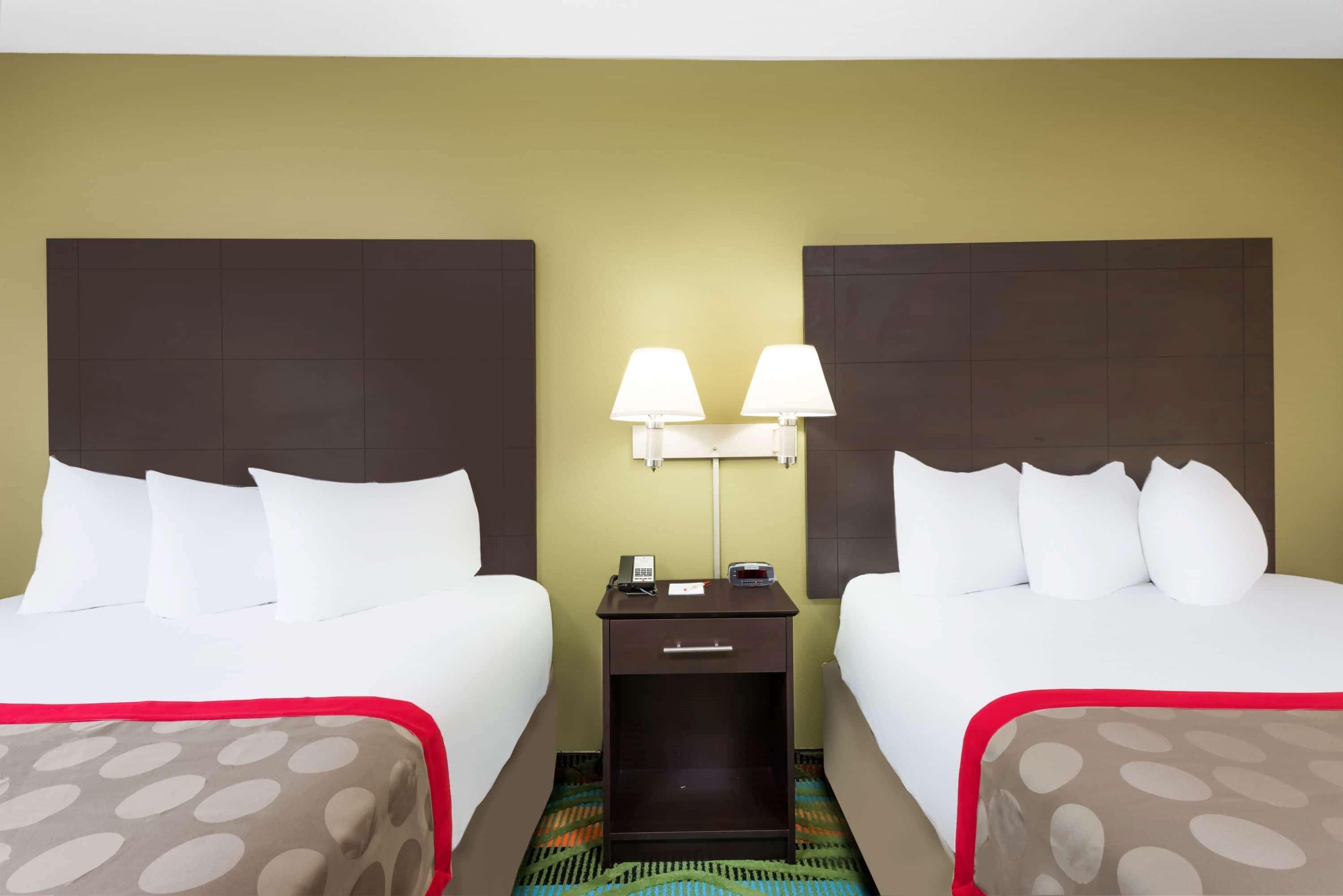 Ramada By Wyndham Vandalia Ngoại thất bức ảnh